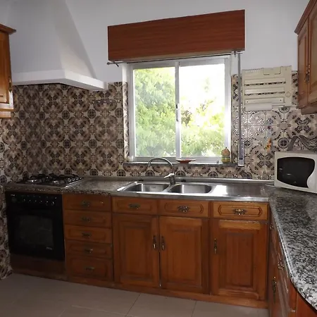 Casa Pinheiromar Дом отдыха Албуфейра