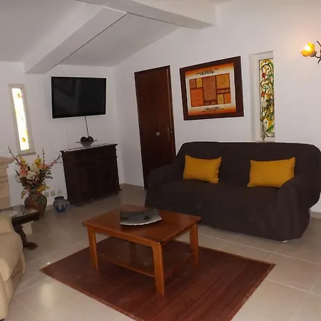 Casa Pinheiromar * 阿尔布费拉